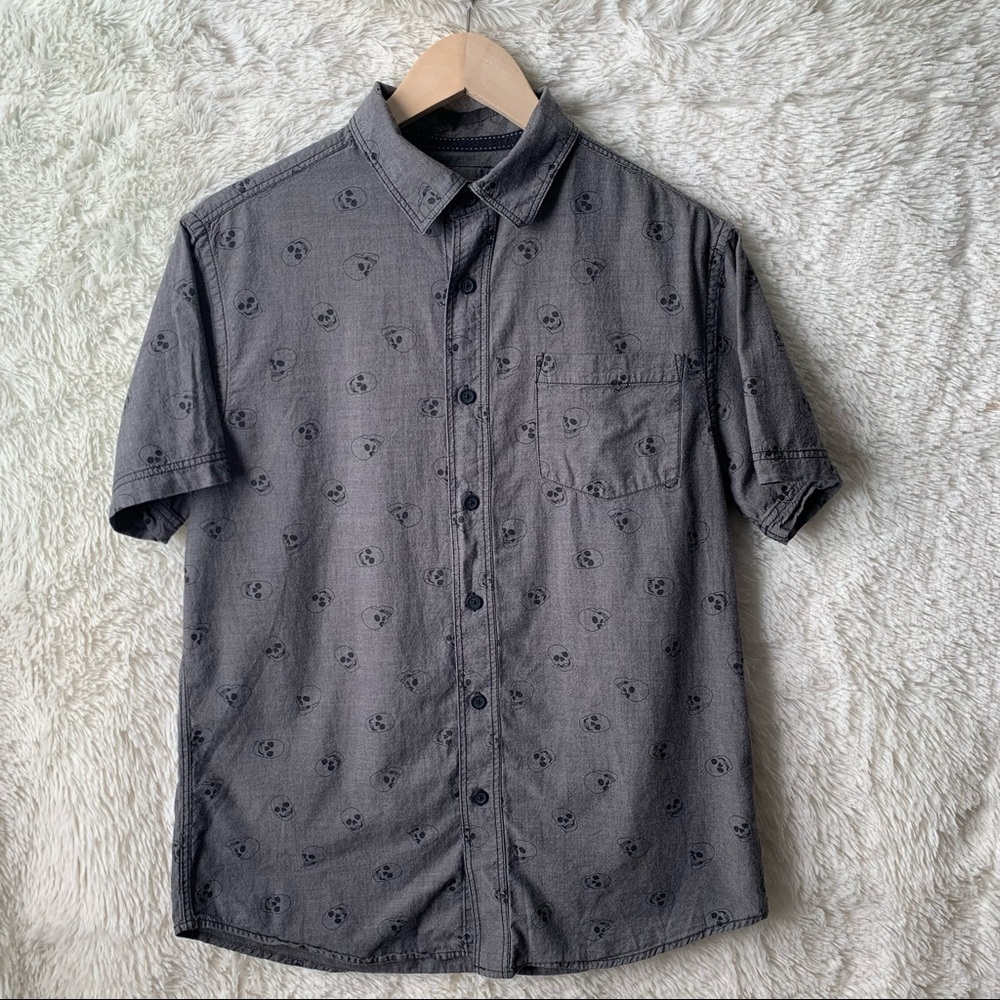 Mossimo Skull Short Sleeve Button-Up